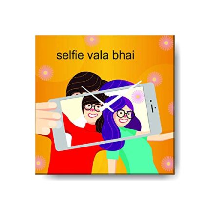 TheYaYaCafe Yaya Cafe Birthday Bhaidooj Gifts for Brother, Selfie Wala Bhai Framed Wall Clock - 8 x 8 inches